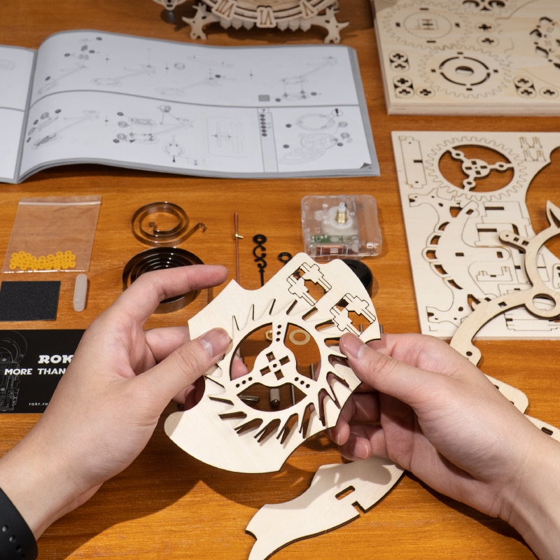 Robotime Rokr 161pcs Creative DIY 3D Owl Clock Wooden Model Building Block Kits Assembly Toy Gift for Children Adult LK503